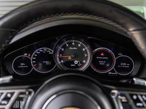 Certified 2020 Porsche Cayenne Turbo AWD/4WD image 30