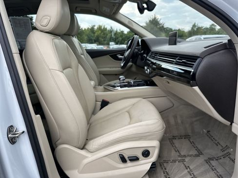 Used 2018 Audi Q7 3.0T Prestige w/ Prestige Package AWD/4WD image 29