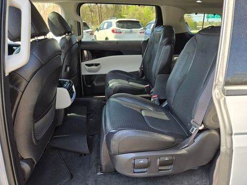 Used 2024 Kia Carnival SX Prestige FWD image 11