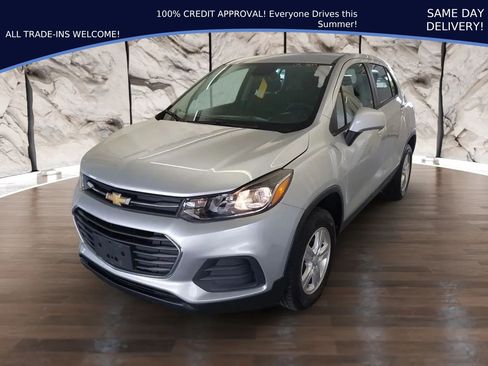 Used 2017 Chevrolet Trax LS AWD/4WD image 1