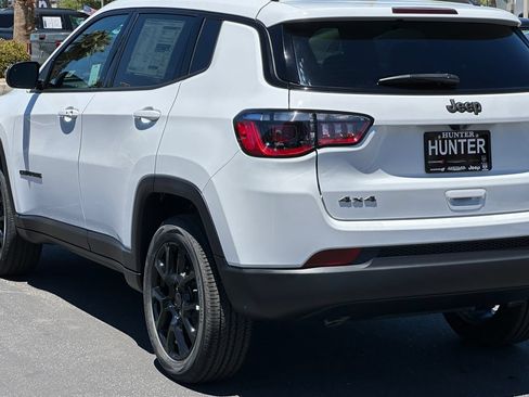 New 2026 Jeep Compass Latitude AWD/4WD image 5