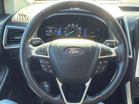 Used 2024 Ford Edge SEL image 10