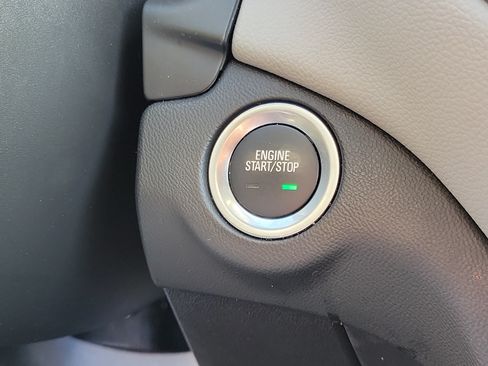 Used 2024 Chevrolet Equinox LS w/ LS Convenience Package AWD/4WD image 28