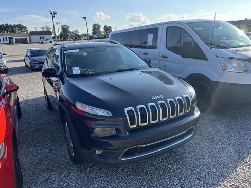 Used 2016 Jeep Cherokee Limited AWD/4WD image 2