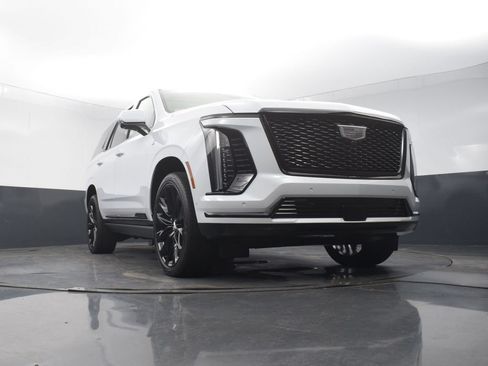 Certified 2026 Cadillac Escalade Platinum Sport w/ LPO, ONYX Package AWD/4WD image 52