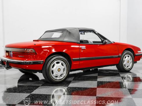 Used 1991 Buick Reatta Convertible image 11