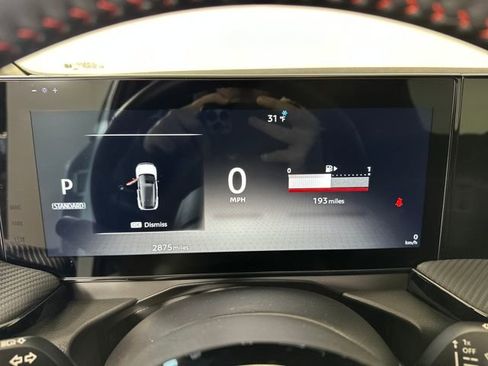 Certified 2025 Nissan Kicks SR image 17