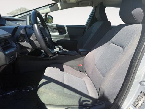 Used 2024 Toyota Prius LE image 4