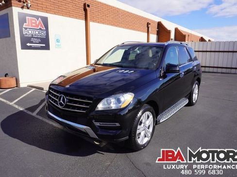 Used 2014 Mercedes-Benz ML 350 ML Class 350 SUV Rear DVD image 33