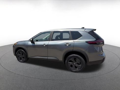 Used 2026 Nissan Rogue SV AWD/4WD image 8