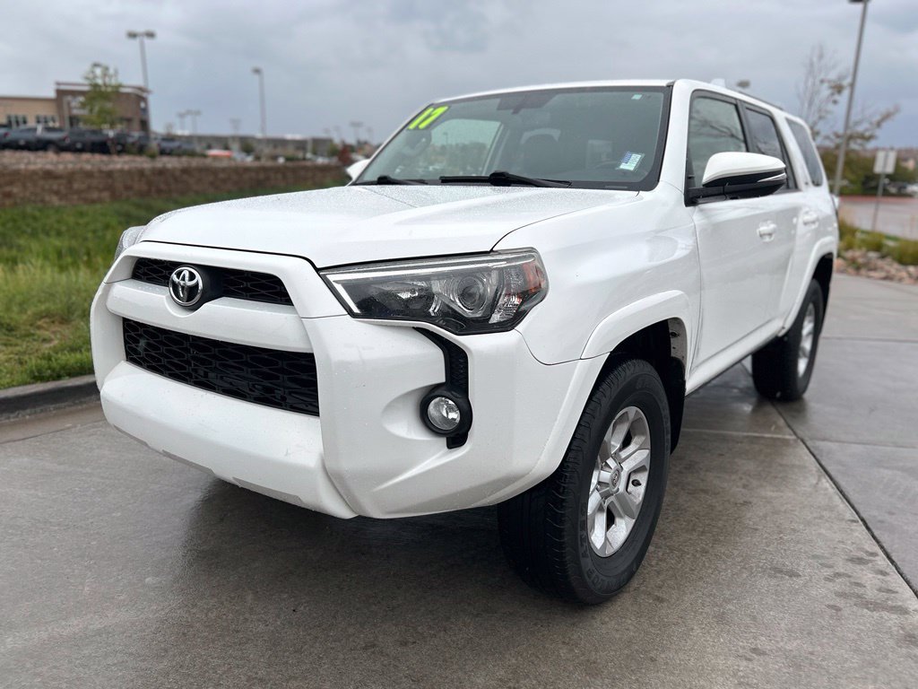 Used 2017 Toyota 4Runner SR5 Premium AWD/4WD image 3