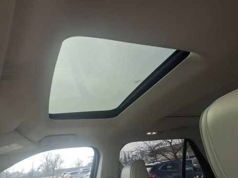 Used 2018 Ford Explorer Platinum image 14