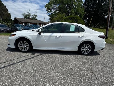Used 2023 Toyota Camry LE FWD image 8