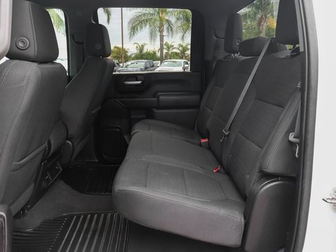 Used 2022 Chevrolet Silverado 2500 Custom w/ Custom Value Package image 33