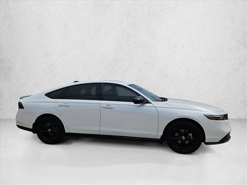 Used 2025 Honda Accord SE image 4