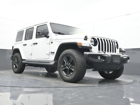 Used 2021 Jeep Wrangler Unlimited Sahara AWD/4WD image 25