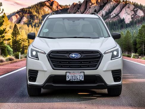 Certified 2024 Subaru Forester AWD/4WD image 3