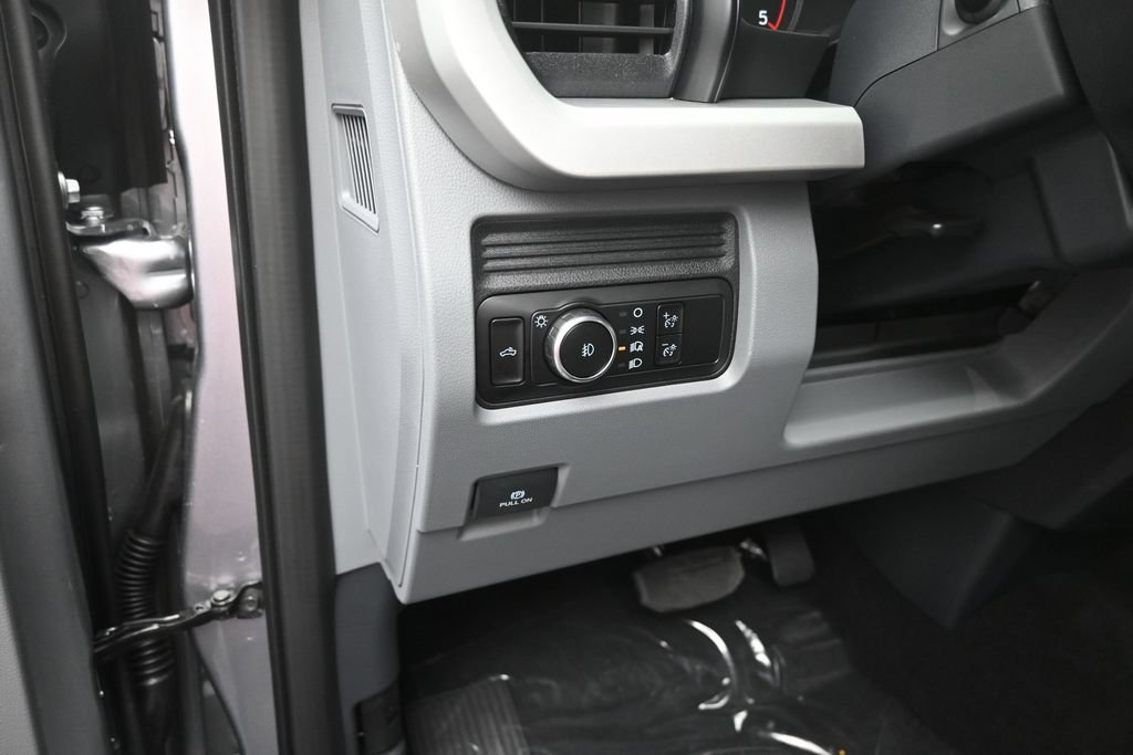 New 2027 Ford F250 XL w/ Tremor Off-Road Package AWD/4WD image 13