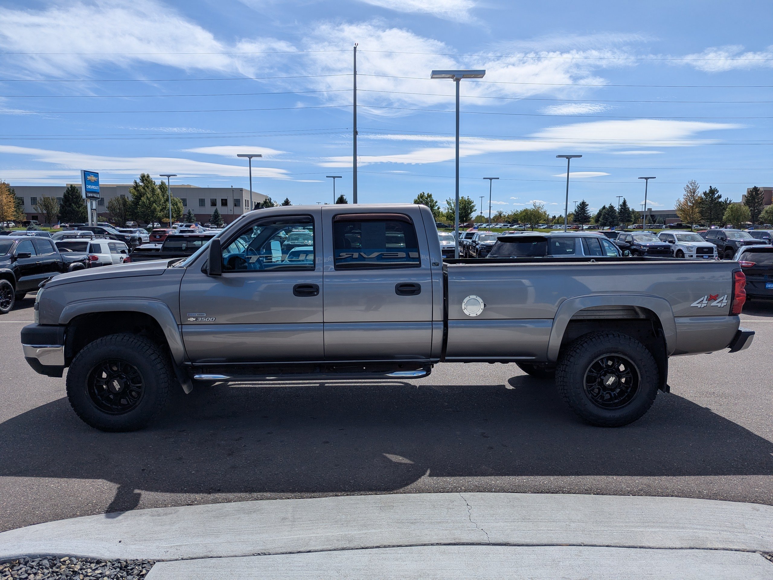 Used 2007 Chevrolet Silverado 3500 LT w/ Heavy-Duty Power Package AWD/4WD image 8