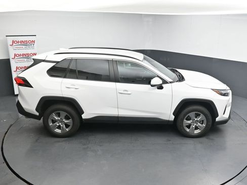 Used 2023 Toyota RAV4 XLE FWD image 33