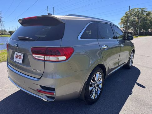 Used 2017 Kia Sorento SX image 6