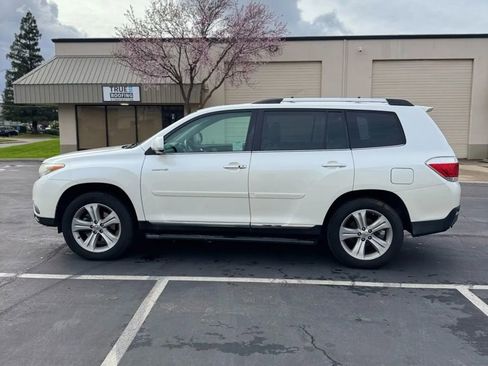 Used 2012 Toyota Highlander Limited image 4