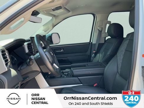 Used 2023 Toyota Tundra Limited AWD/4WD image 17