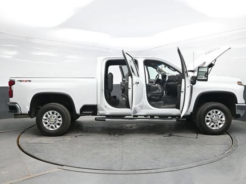 Used 2024 Chevrolet Silverado 2500 LTZ AWD/4WD image 45
