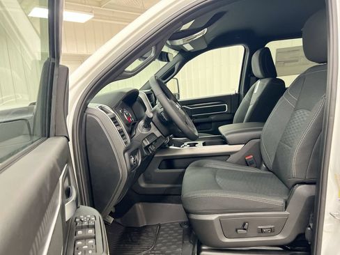 New 2026 RAM 2500 Big Horn AWD/4WD image 20