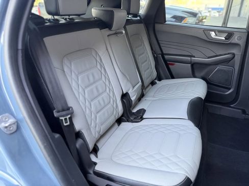 Used 2023 Ford Escape SE w/ PHEV Premium Package image 20