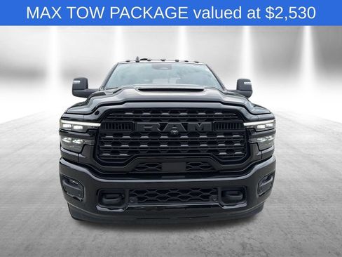 Used 2025 RAM 3500 Limited AWD/4WD image 9