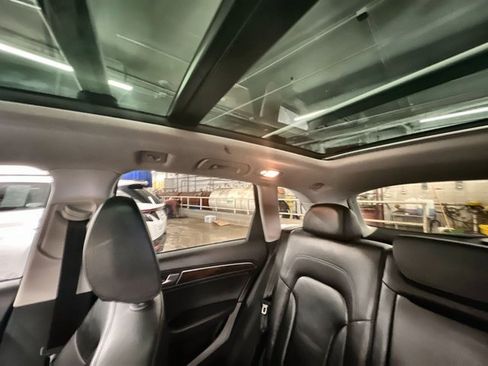 Used 2017 Audi Q5 2.0T Premium Plus w/ Technology Package image 14