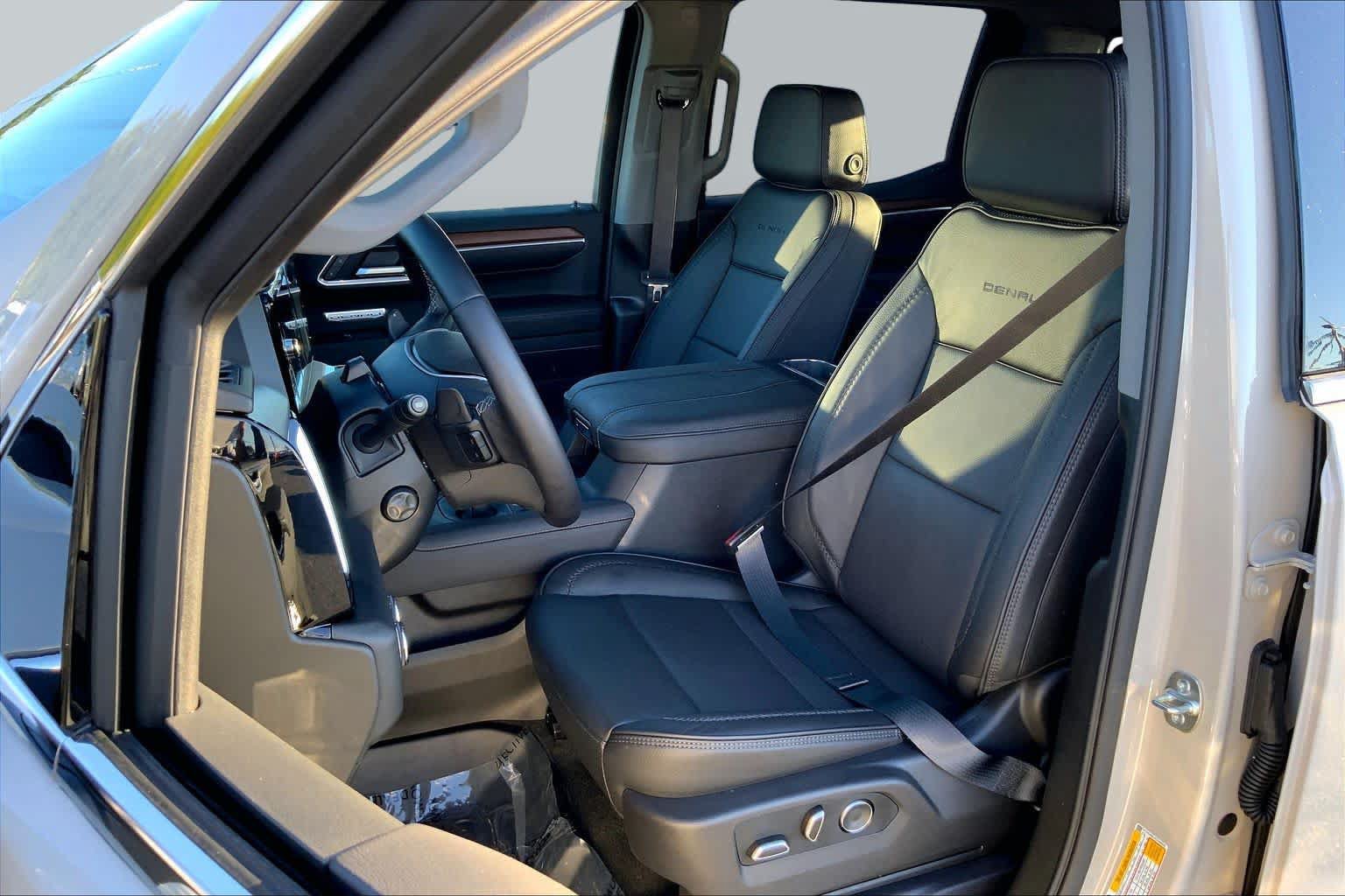 Used 2026 GMC Sierra 1500 Denali AWD/4WD image 7