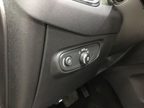 Used 2024 Chevrolet Equinox LS w/ LS Convenience Package image 9