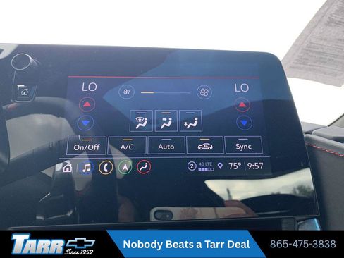 Used 2022 Chevrolet Corvette Stingray Premium Cpe w/ Z51 Performance Package RWD image 17