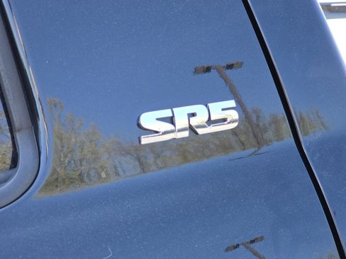 Used 2019 Toyota Tundra SR5 w/ TRD Off Road Package AWD/4WD image 17