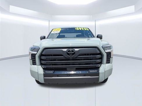 Used 2025 Toyota Tundra Limited AWD/4WD image 9