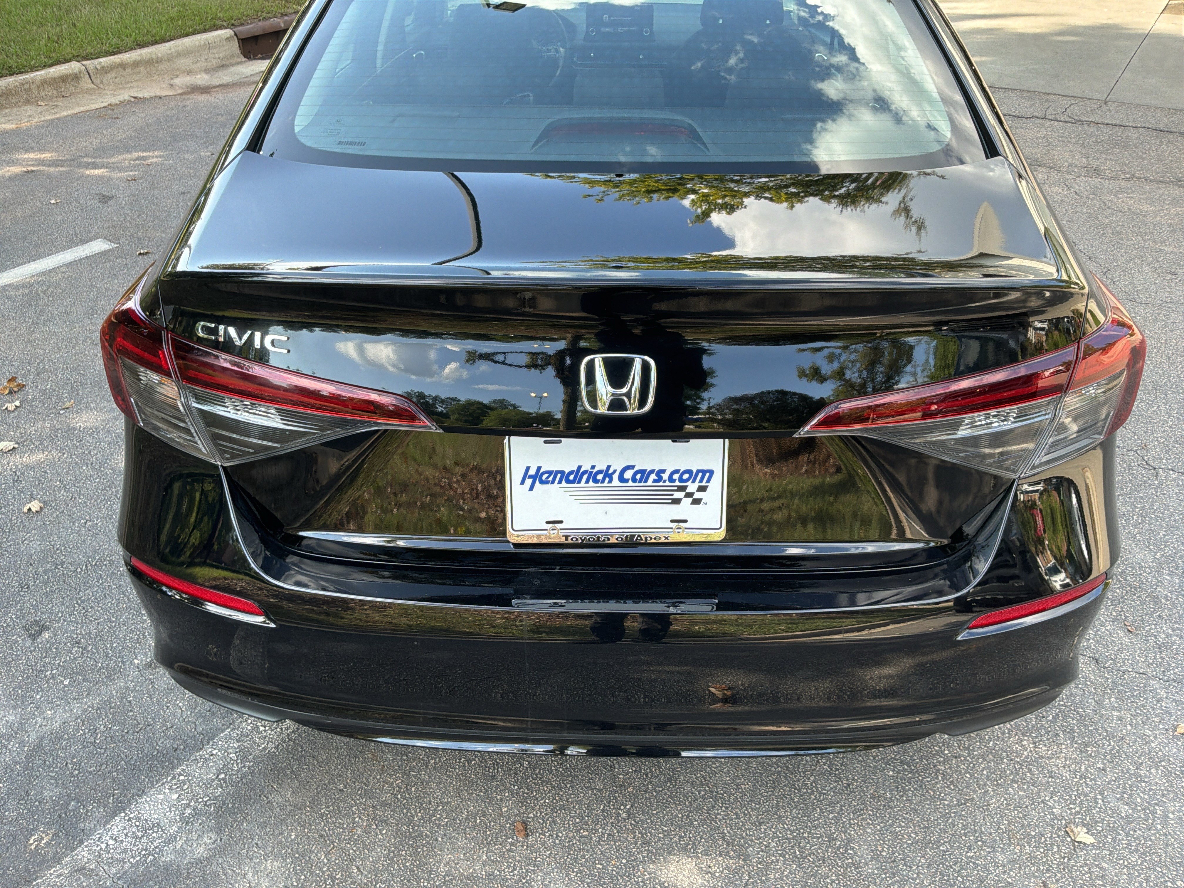 Used 2026 Honda Civic LX image 9