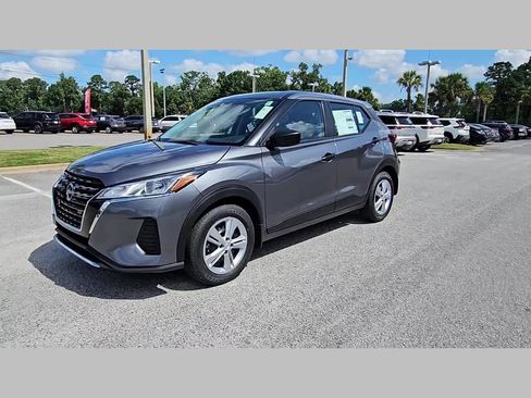New 2025 Nissan Kicks Play S image 22