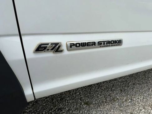 Used 2017 Ford F550 4x4 Crew Cab Super Duty image 10