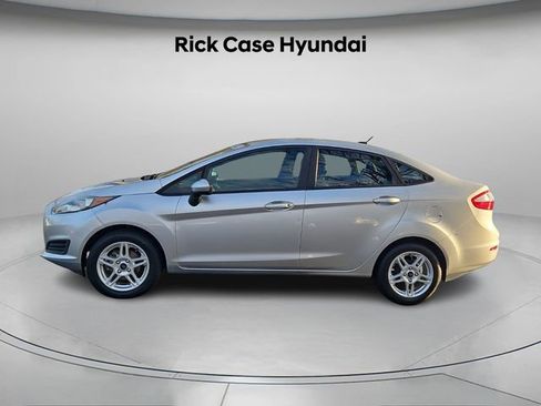 Used 2019 Ford Fiesta SE image 3