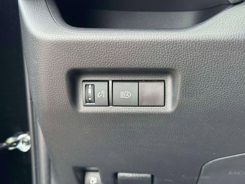 Used 2025 Toyota RAV4 XLE image 18