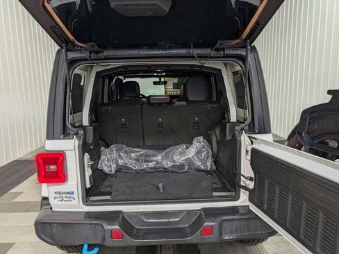 Used 2023 Jeep Wrangler Unlimited Sahara w/ Cold Weather Group image 22