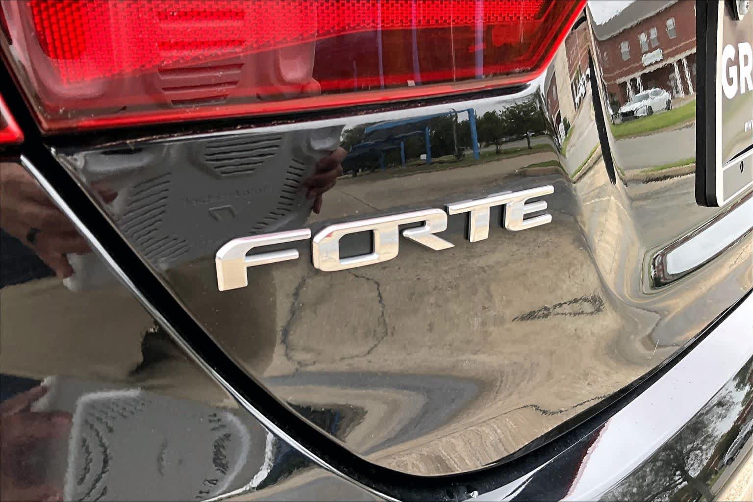 Used 2021 Kia Forte LXS FWD image 30