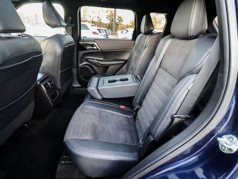 Used 2022 Mitsubishi Outlander SEL Black Edition image 39