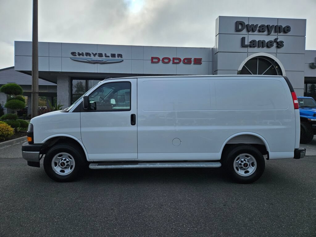 Used 2025 GMC Savana 2500 w/ Driver Convenience Package RWD image 2