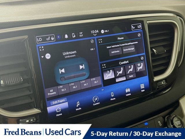 Used 2023 Chrysler Pacifica Touring-L FWD image 19