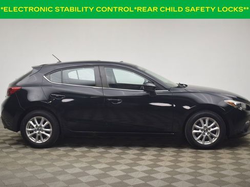 Used 2016 MAZDA MAZDA3 i Touring image 12
