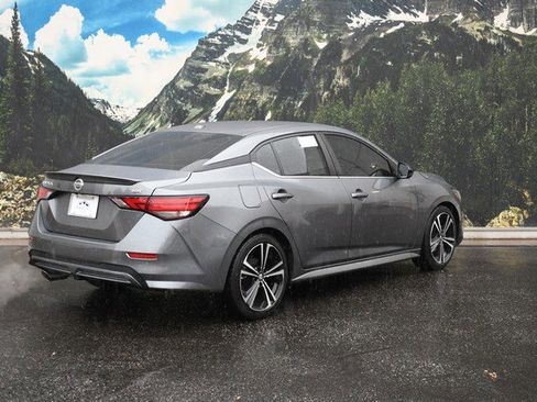 Used 2022 Nissan Sentra SR image 3