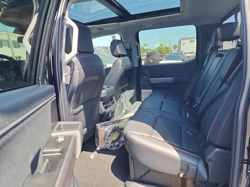 New 2025 Ford F350 Lariat w/ Lariat Ultimate Package image 15